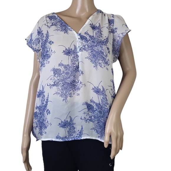 Joie Blue White Floral Printed Flutter Sleeve Top - Picture 1 of 3